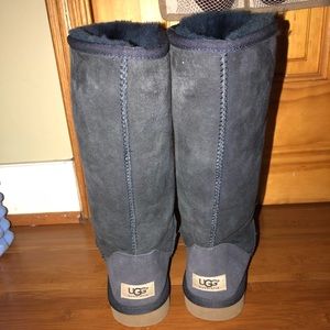 Navy blue, Size 7, Tall style Uggs